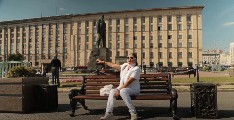 Лариса Кадочникова. Автопортрет