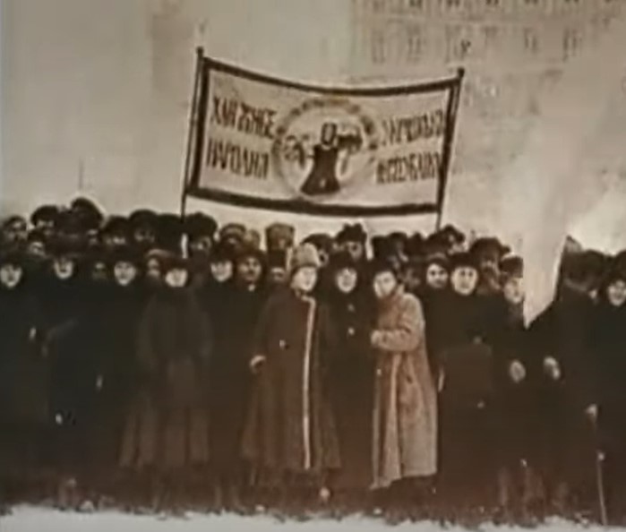Пристрасті навколо символіки