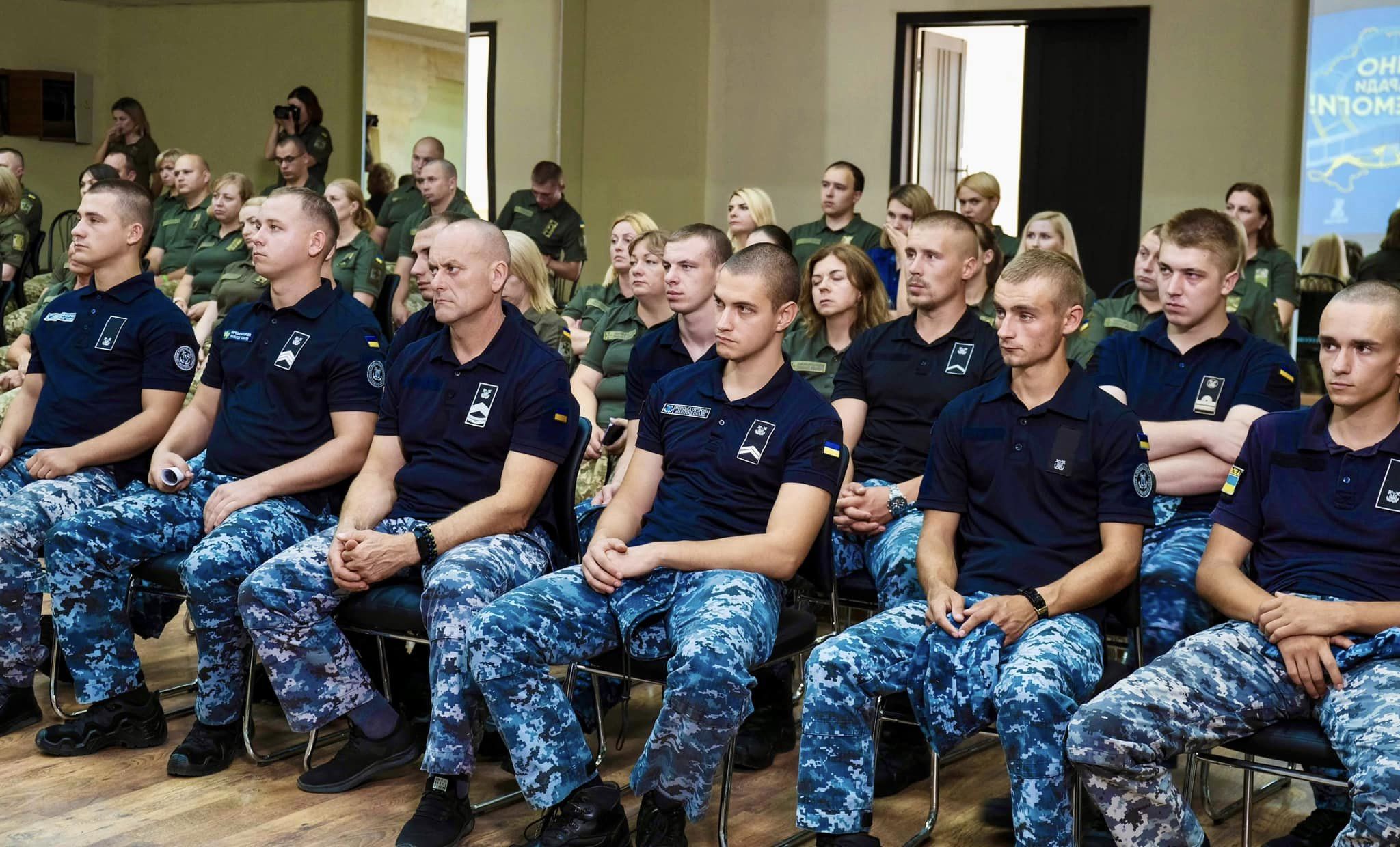 кіно4 кіно4