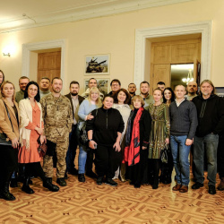 Кіно заради перемоги дев'ять Кіно заради перемоги дев'ять