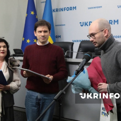 3df10e31-3666-4c35-a2ee-f43ed0cf82d0