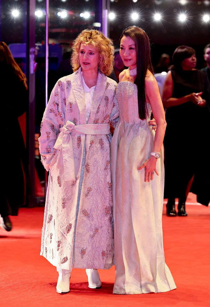 photo_5226592810163705342_y photo_5226592810163705342_y