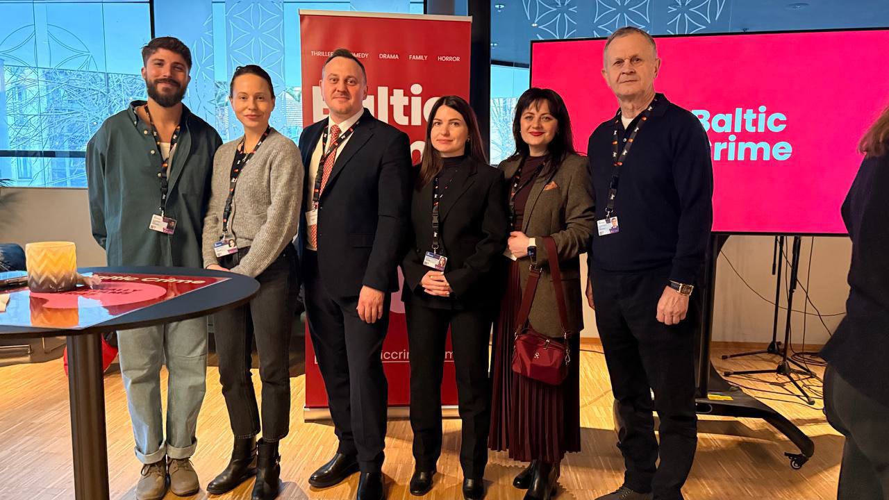 photo_5228844609977389297_y photo_5228844609977389297_y