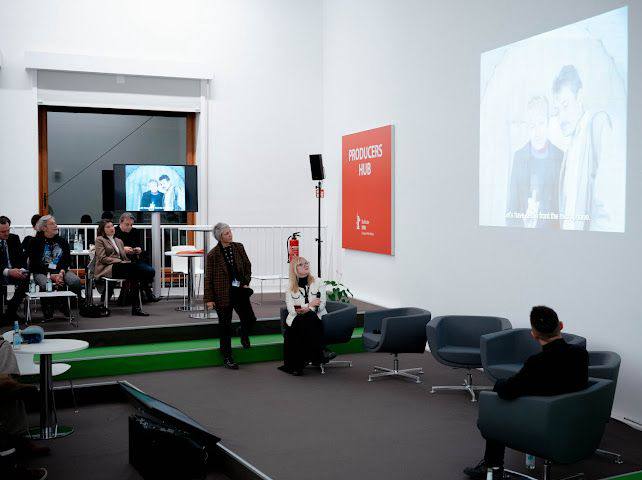 photo_5235931031137883481_x