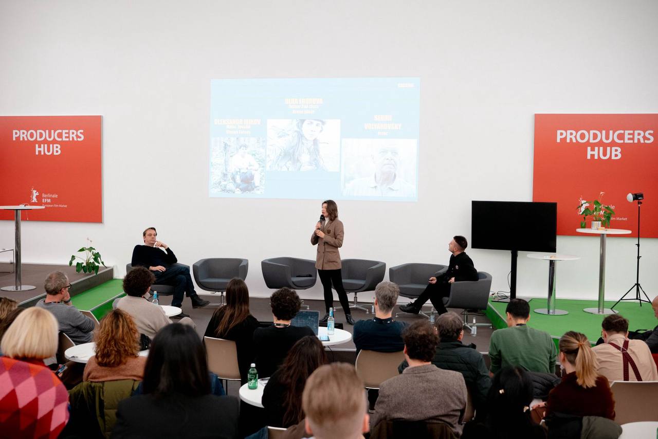 photo_5235931031137883482_y