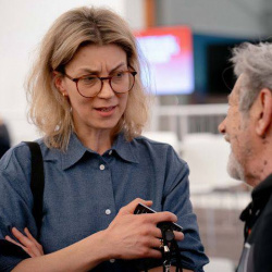 photo_5235931031137883489_x